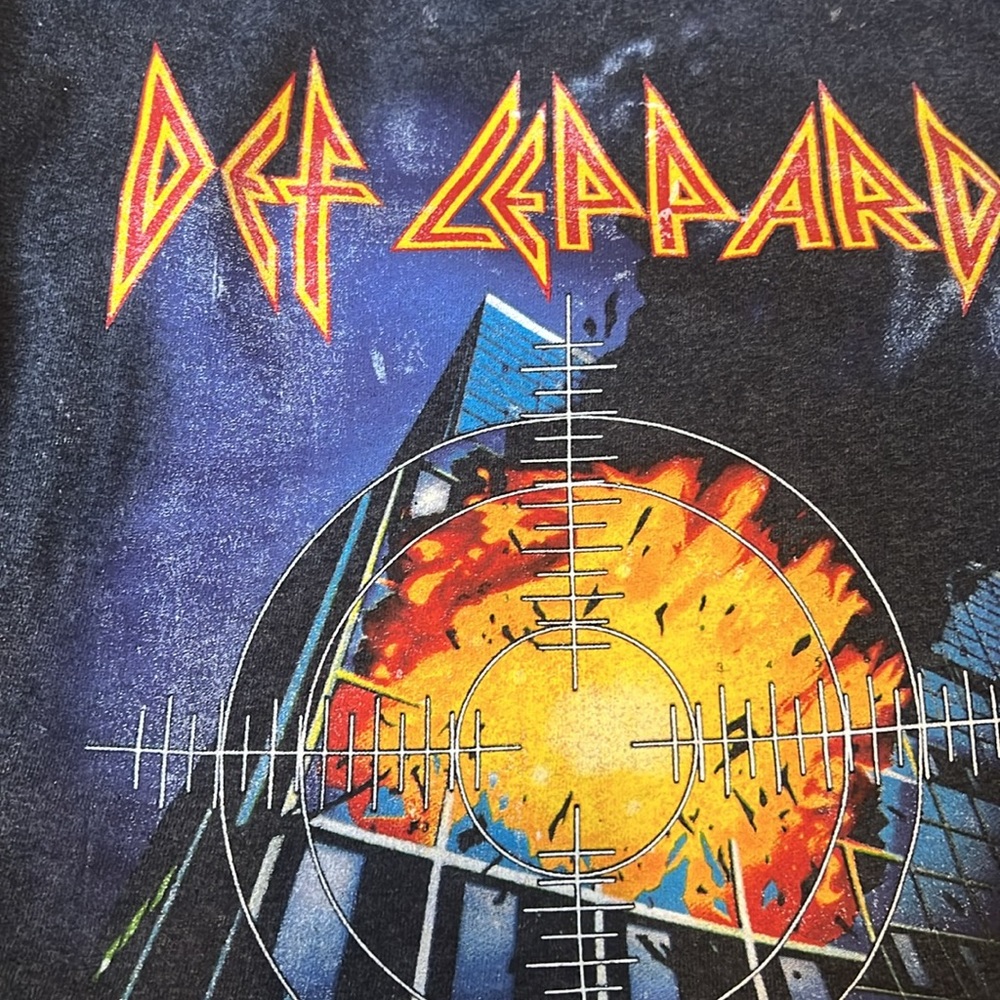 Def Leppard Tee - Picture 4 of 4